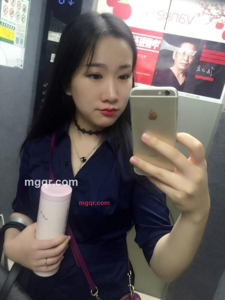 仅有的自私z的第5张照片