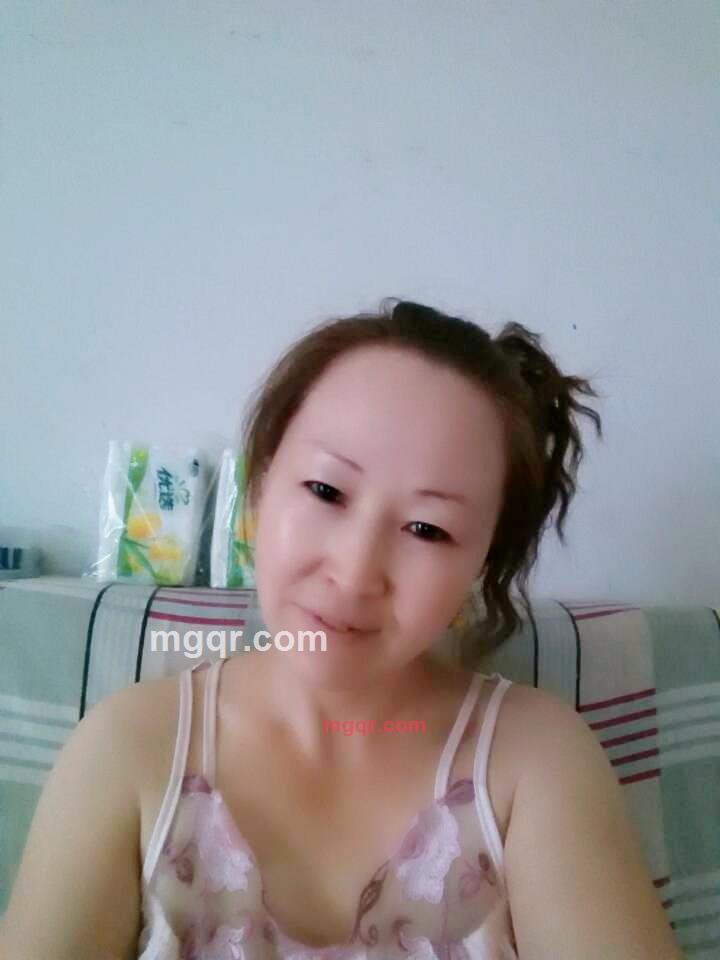 雨夜荷花的第2张照片