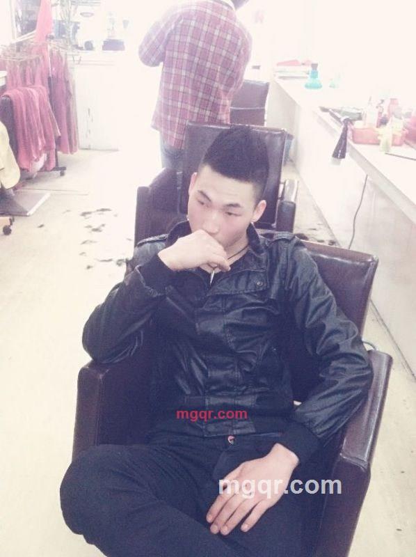 爱一个人有多难的第1张照片