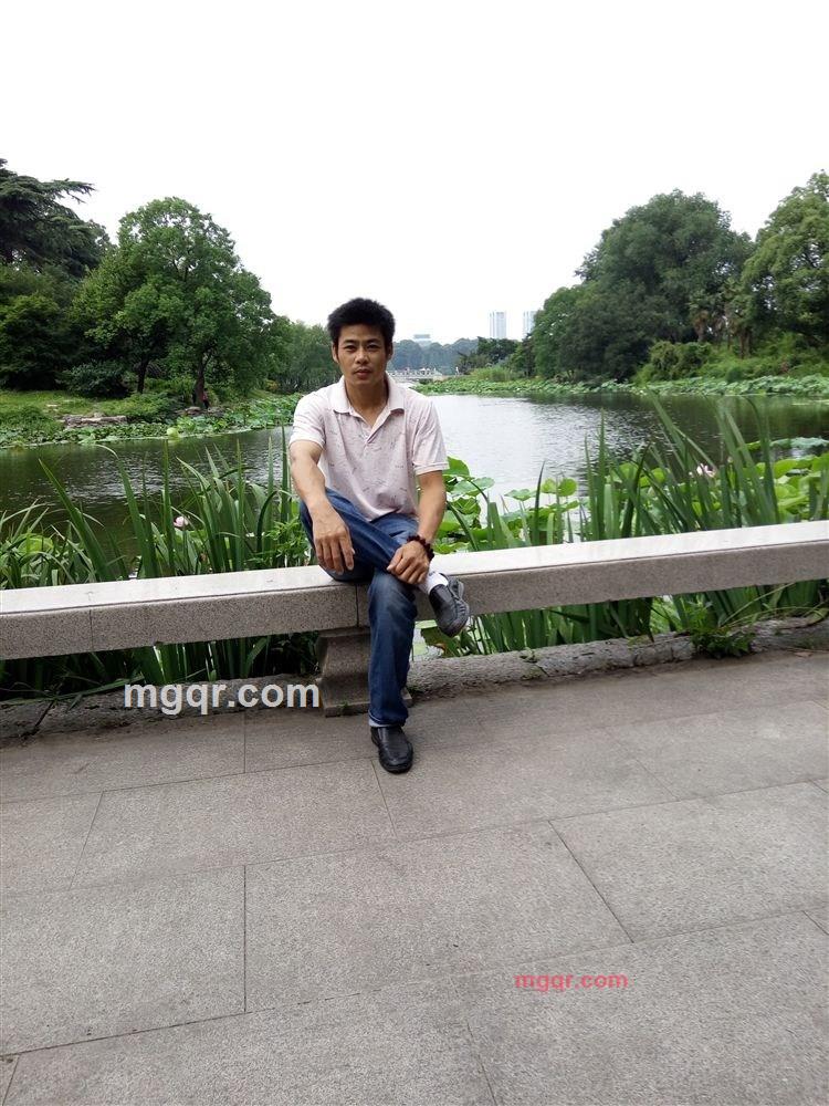 午夜柔情的第1张照片