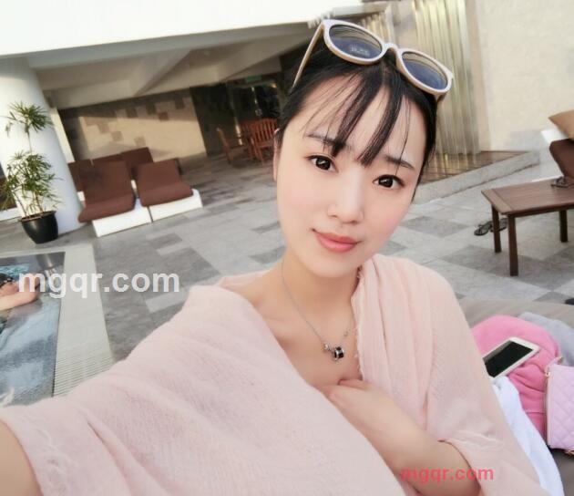 阳光下 透着清晰的第3张照片