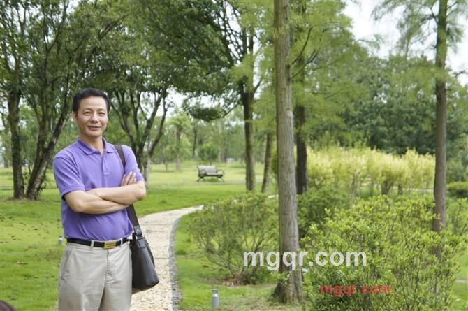 停泊港湾的第1张照片