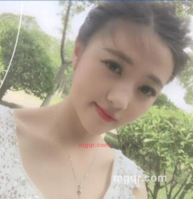 颜小曼的第1张照片