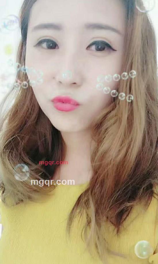 小手一挥爱谁谁的第1张照片