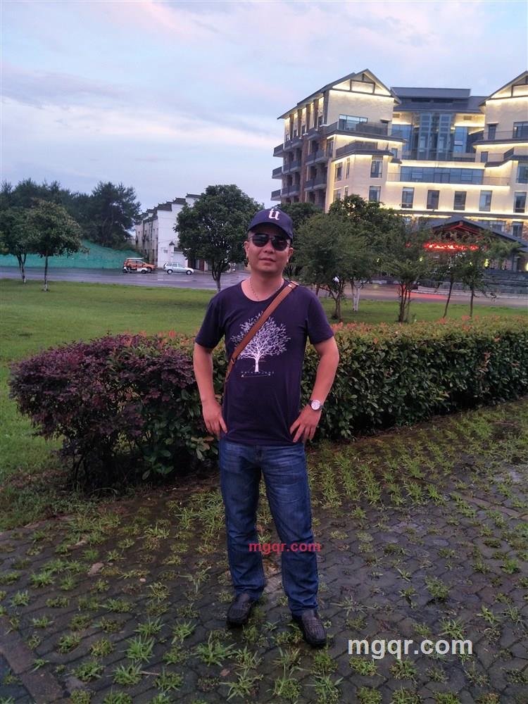 青山小飞飞的第2张照片