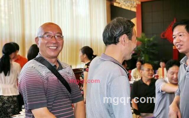 等爱的狐狸的第1张照片