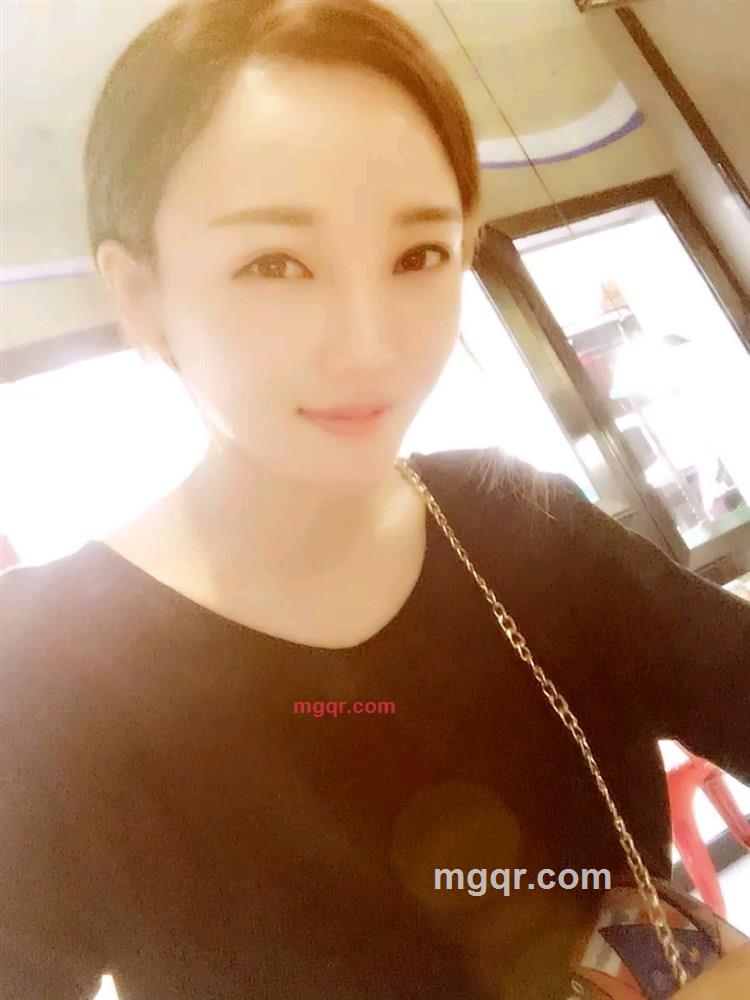 浅蓝色的第3张照片