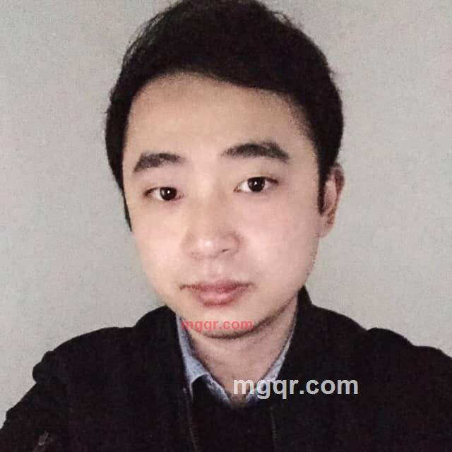 白色球鞋的第1张照片