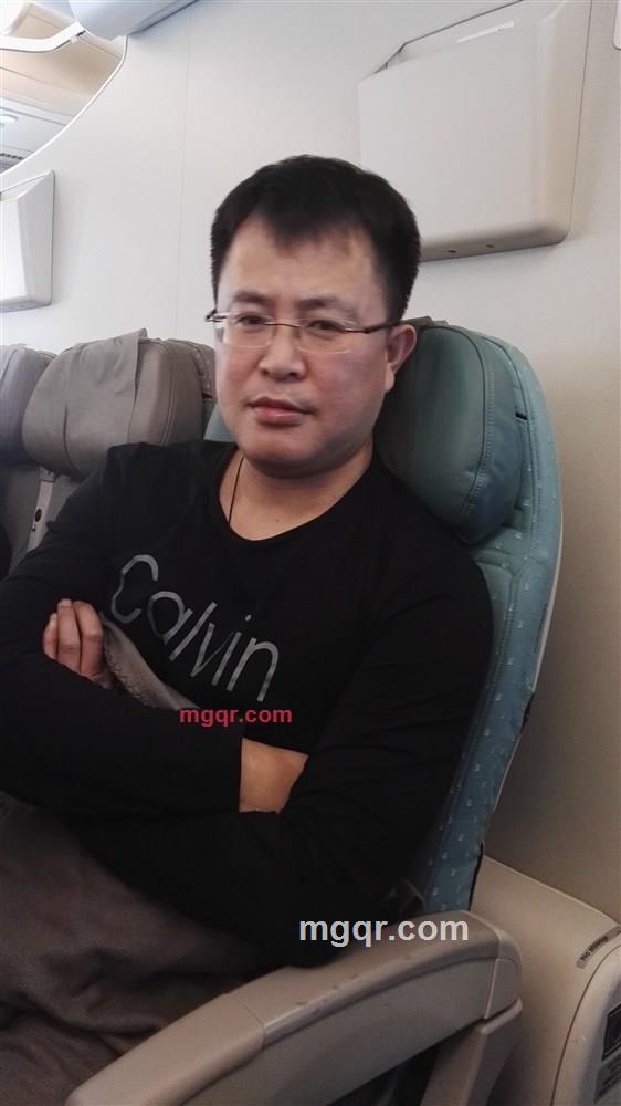 枫在风中的第8张照片