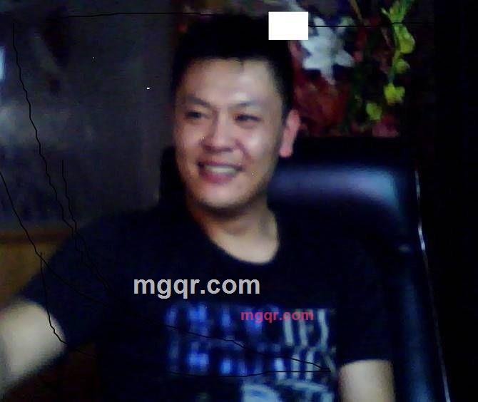 吻你的唇的第1张照片