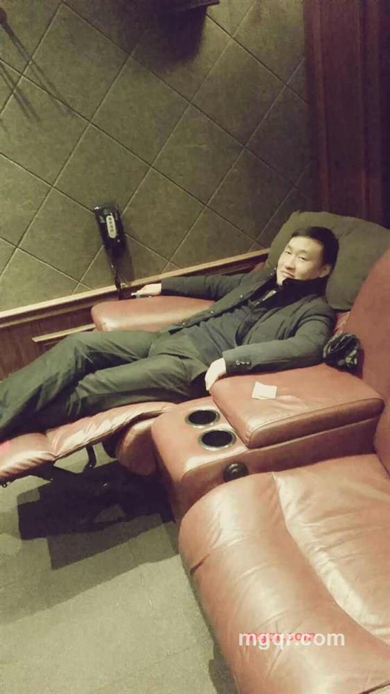 易易一的第2张照片