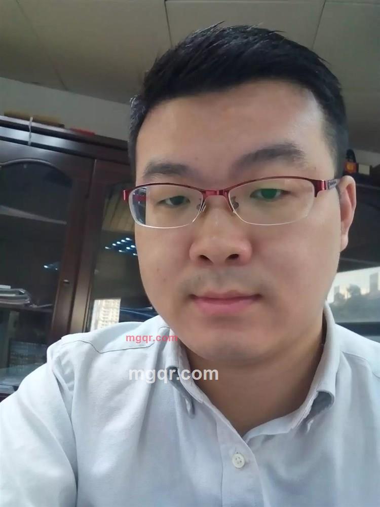 且依深情的第1张照片