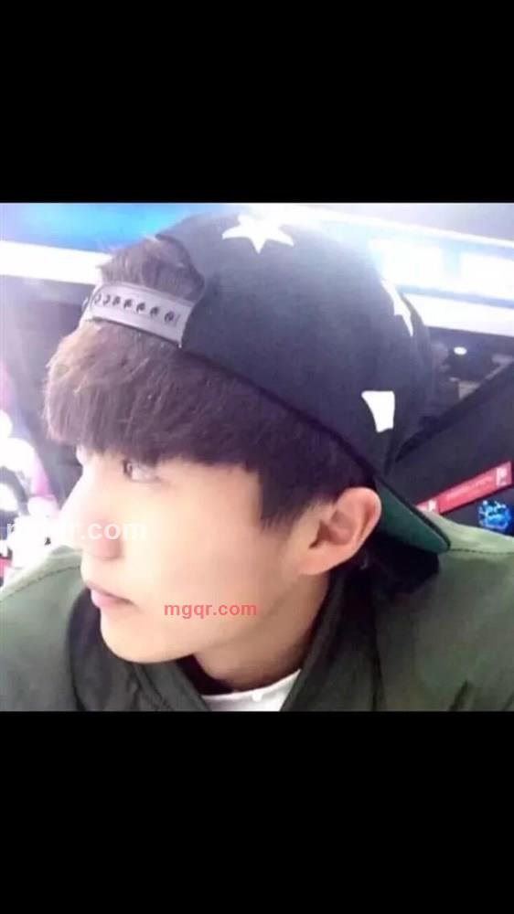 爱在两腿间的第1张照片