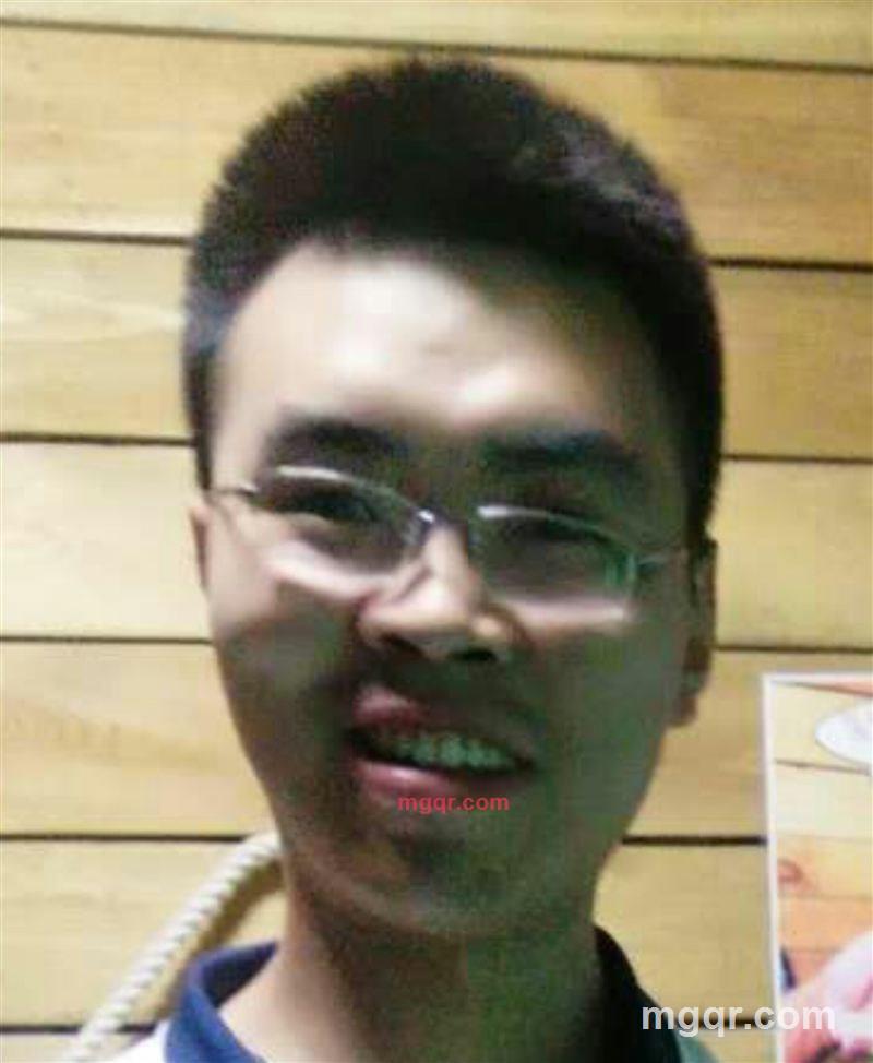 雨夜孤独的第2张照片