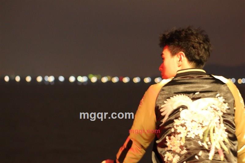 趁热来一发的第12张照片