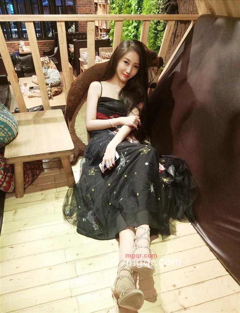 薇薇一笑12的第2张照片