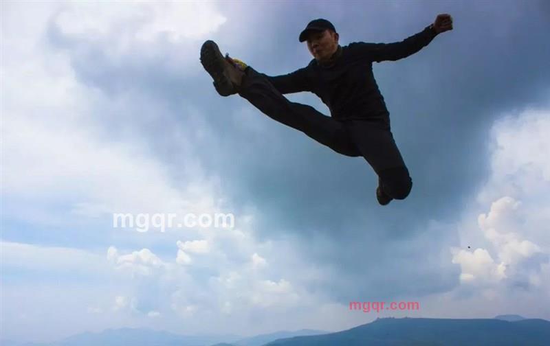 开车觅情的第3张照片