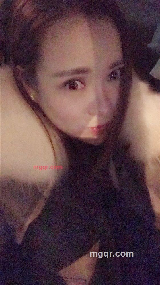 何飘飘的第2张照片