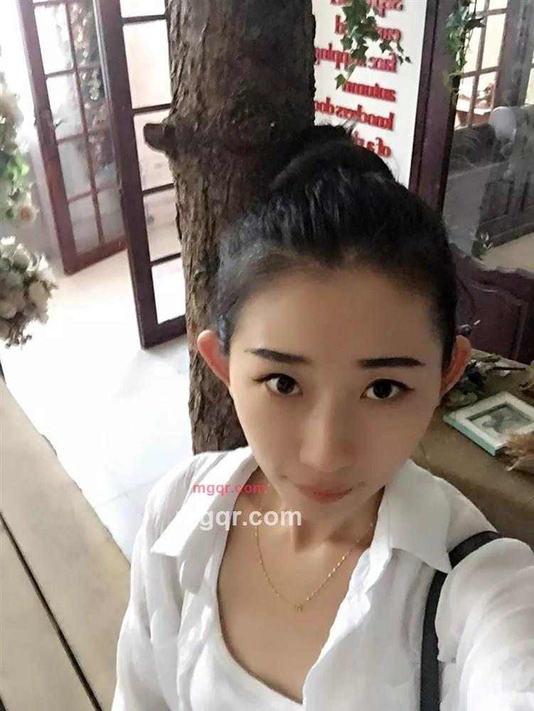 沐光下の汝姑娘的第4张照片