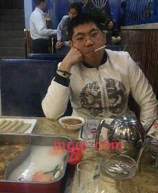 爱情不如尼古丁的第3张照片