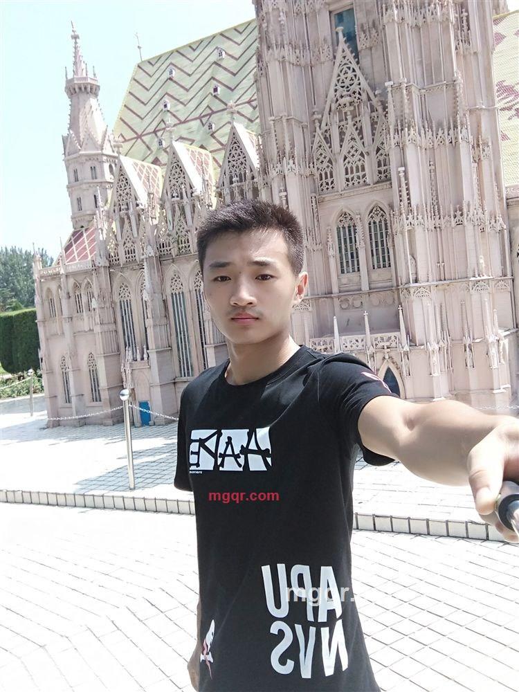 火火男人的第2张照片