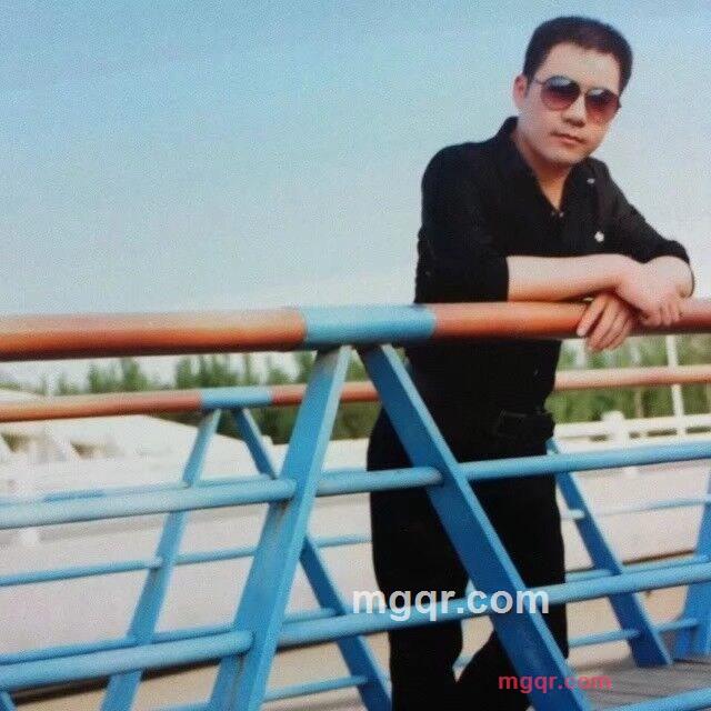 舞动的烟火的第2张照片