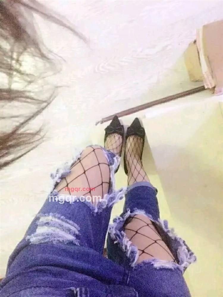 别说话吻我好么的第3张照片