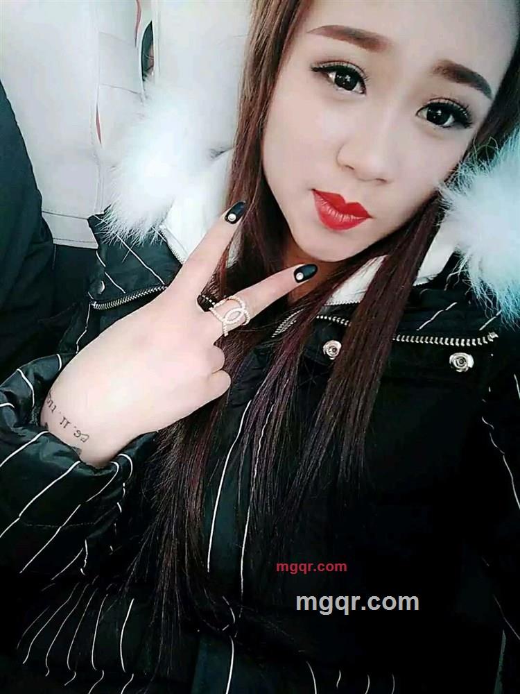 别说话吻我好么的第1张照片
