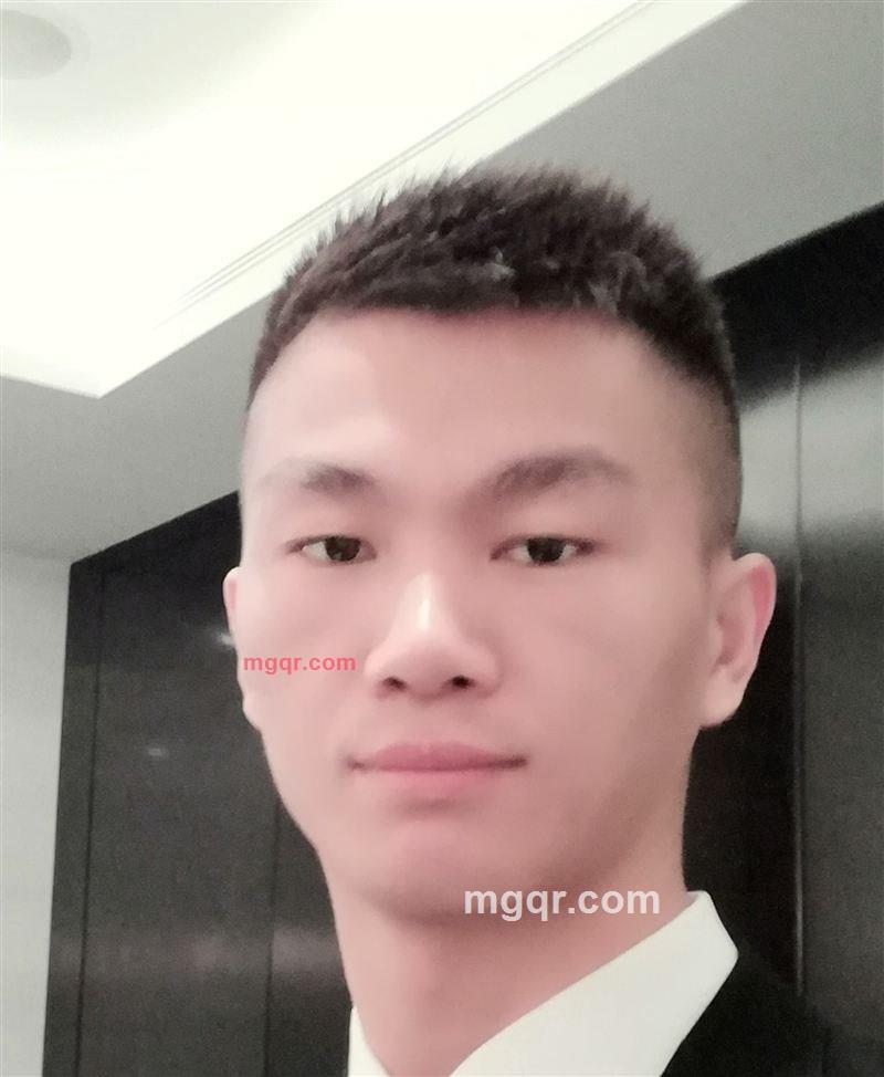 高大男的第1张照片