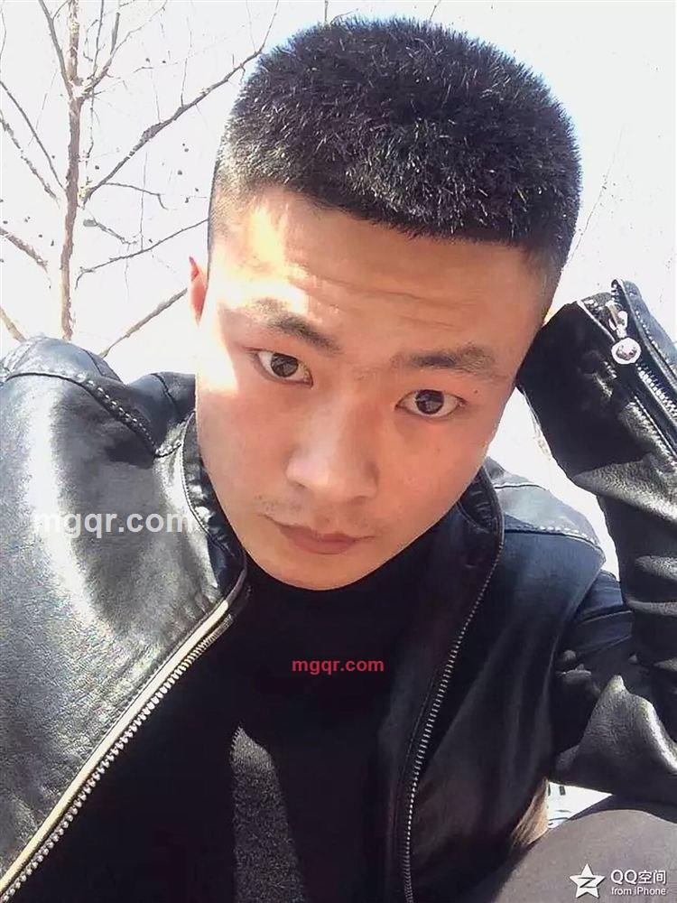 小青年的第1张照片