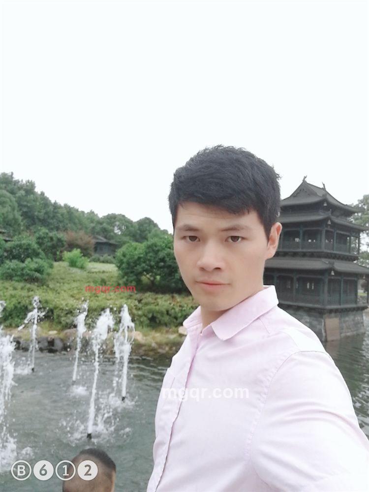 纯情夜色的第1张照片