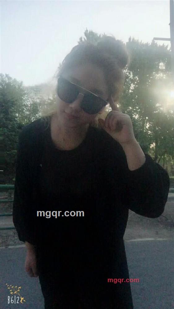 默默无闻的她的第1张照片