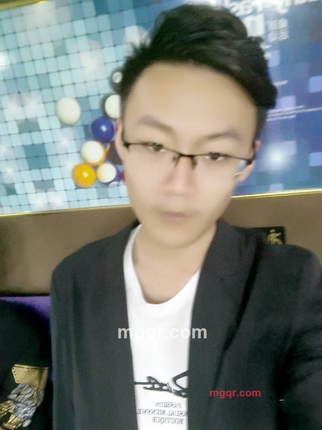 喧嚣的第1张照片