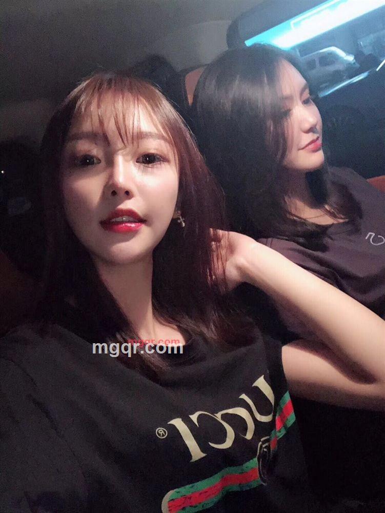 月亮与猫的第1张照片