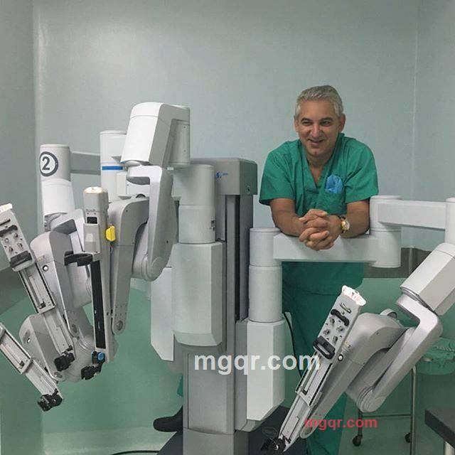 John Gavin的第1张照片