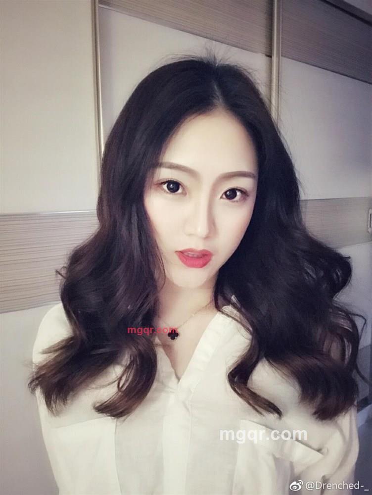 伤心的花朵的第2张照片