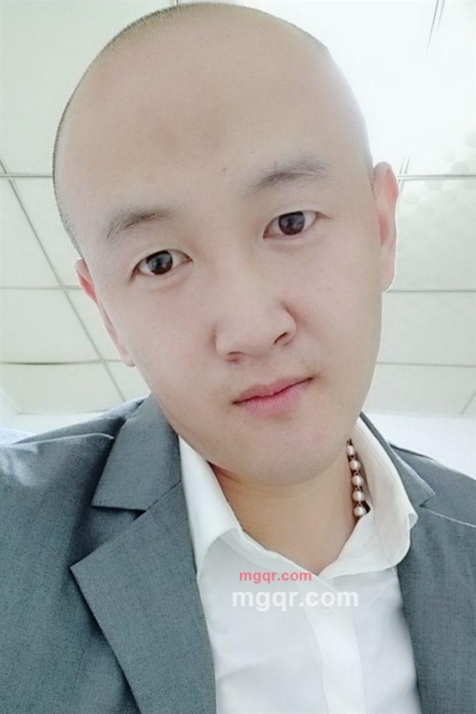 如此耀眼的男人的第2张照片