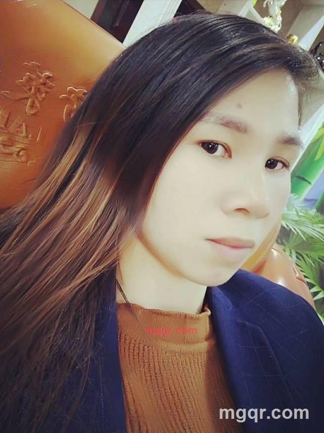 爱美女子的第4张照片