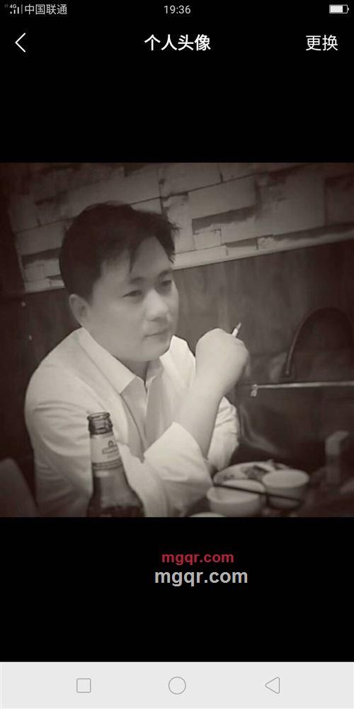 欢笑的人的第1张照片