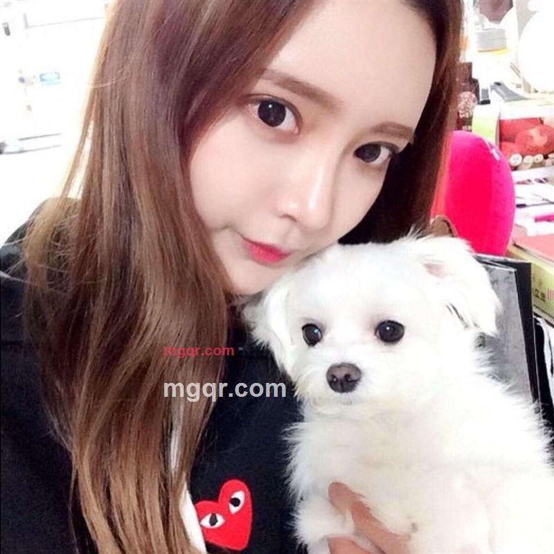 迷茫的女人的第1张照片