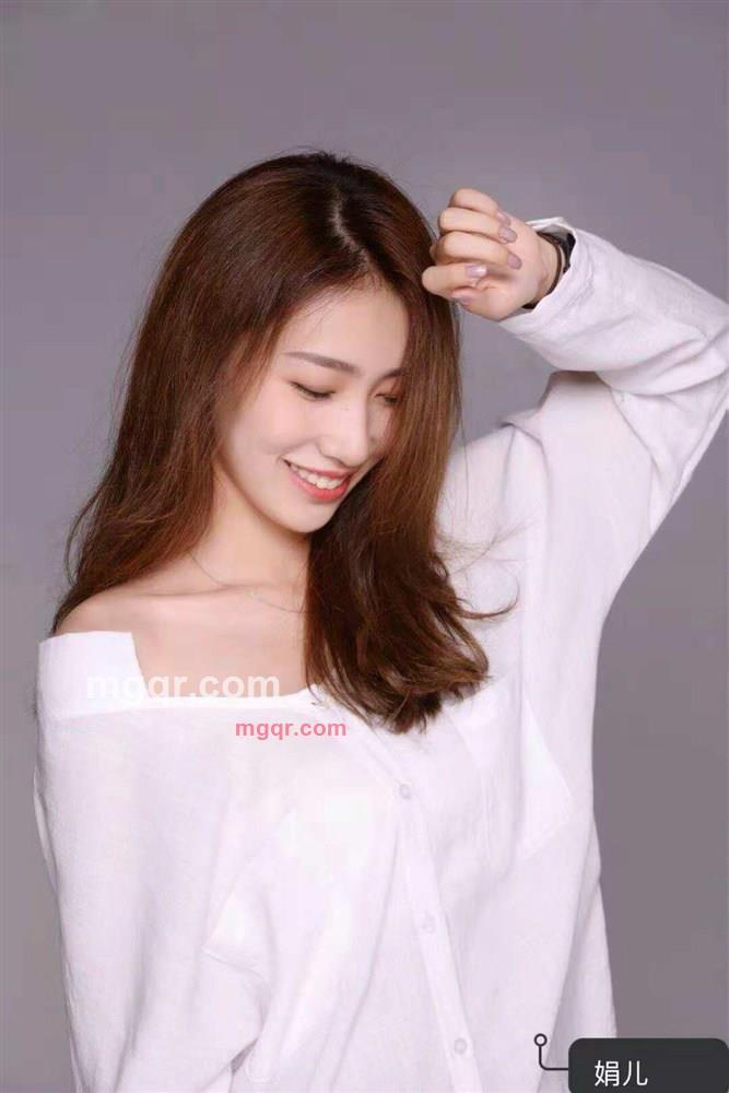 轻眯笑弯眼的第9张照片