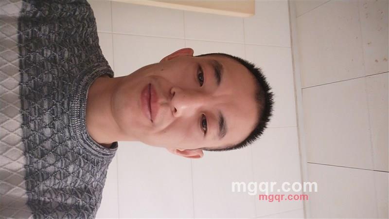 在一起的第3张照片