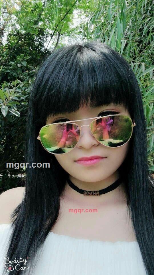 小魔女的第2张照片