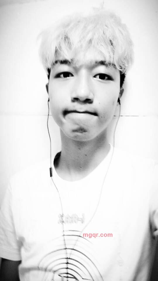 孤单又灿烂的T的第2张照片