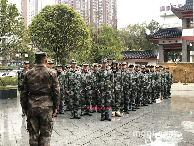 儒雅男人的第1张照片