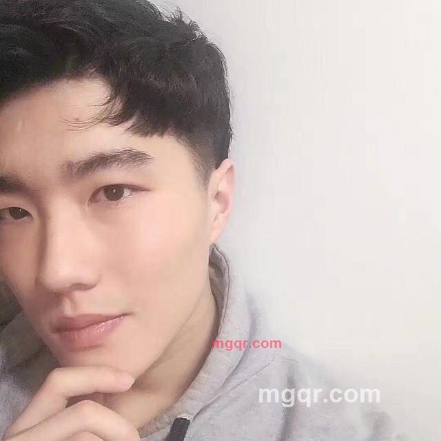 Moon的第1张照片