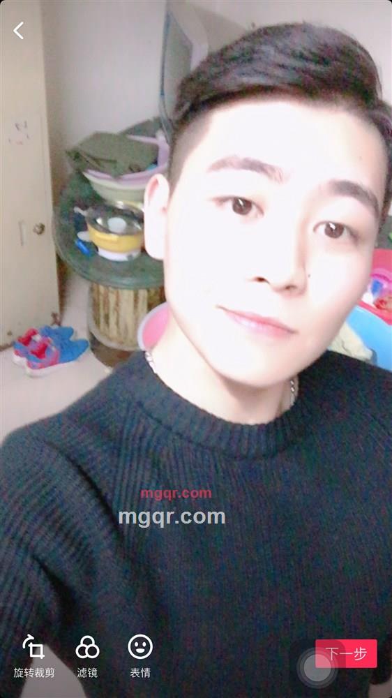 消愁的小丑的第1张照片