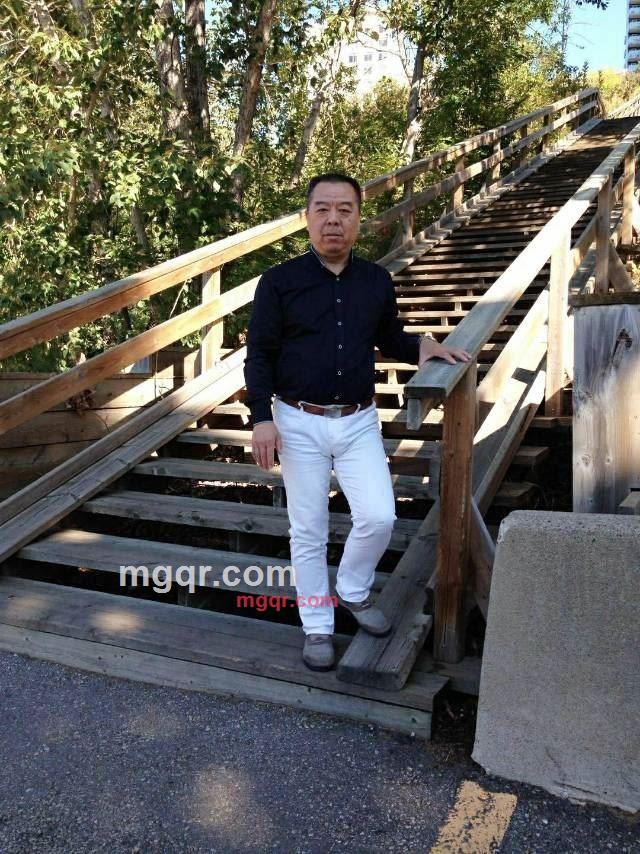 傍石听涛的第2张照片