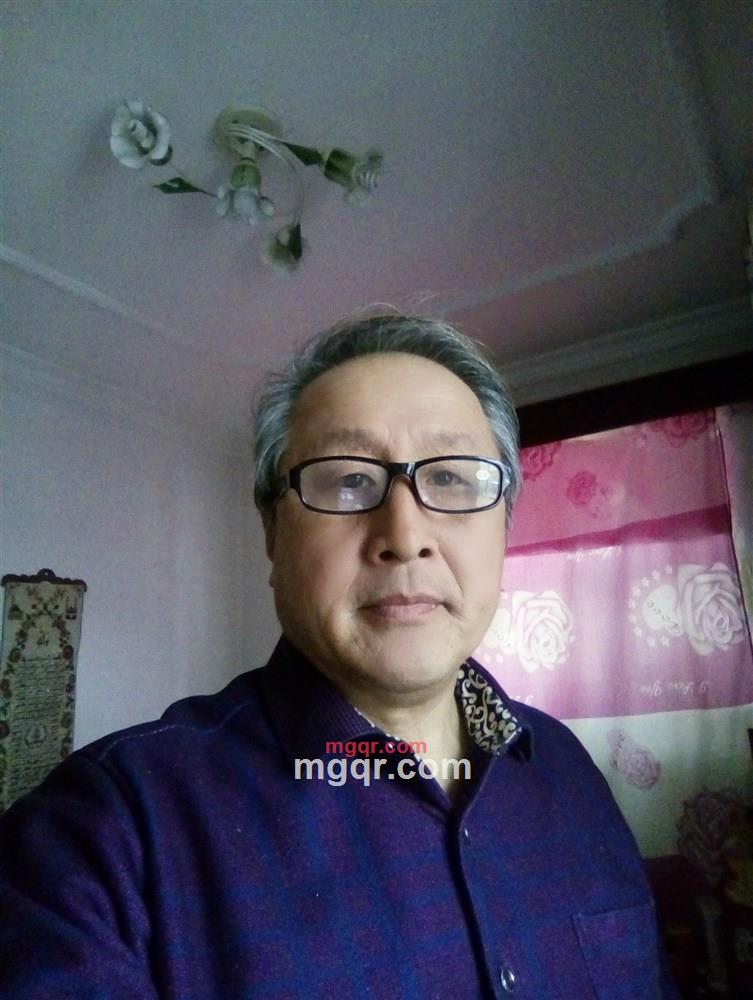 夕阳下的暖男的第1张照片