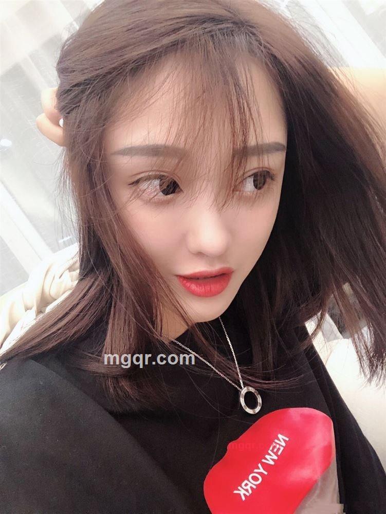 奇怪的小姐姐??的第13张照片